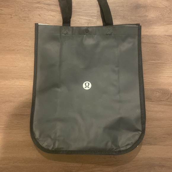 BRAND New: Lululemon reusable shopping bag (black) large - Picture 5 of 10